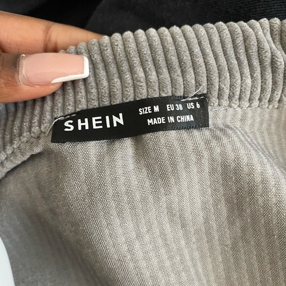 Corduroy Cropped Shacket - Picture 4 of 4